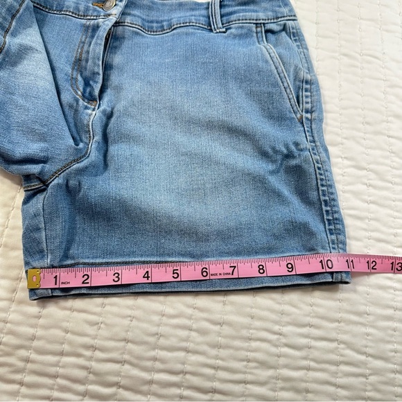 Magnolia Stretchy Sky Blue Denim Shorts - Picture 6 of 10